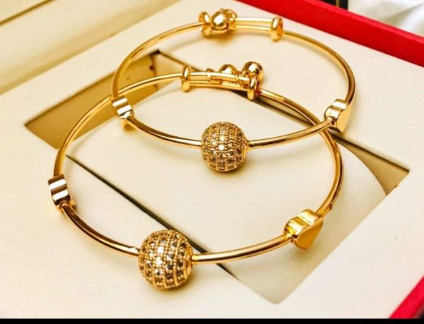 New Light Wait Colour Granty Adjustable Size Braclet Bangles For Women 2 Pices