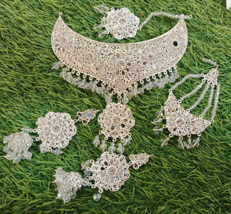 Elevate Your look By Wearing these Extra Ordinary Silver Beautiful Collar sets