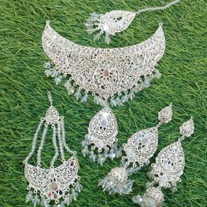 Elevate Your look By Wearing these Extra Ordinary Silver Beautiful Collar sets