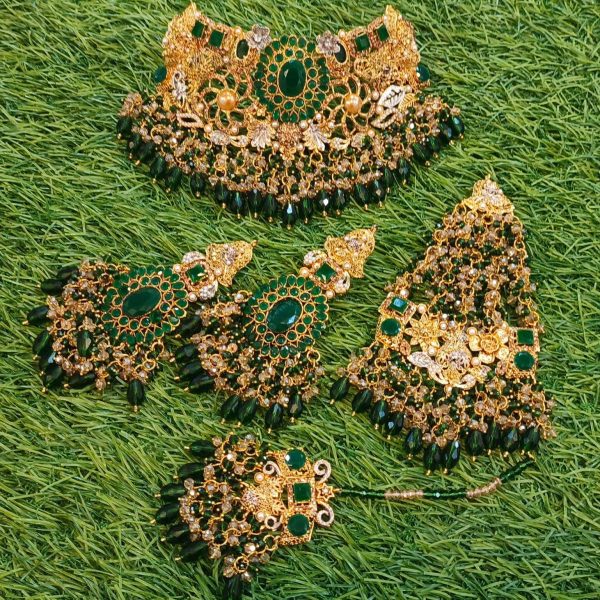 Exquisite Emerald Egyptian Bridal Earring Tikka + Jhumer Gold Style Collar Set